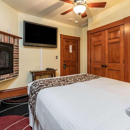 Hotel Napa Valley, Ascend Hotel Collection Экстерьер фото