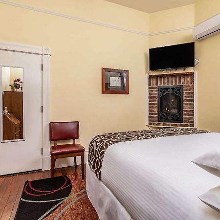 Hotel Napa Valley, Ascend Hotel Collection Экстерьер фото