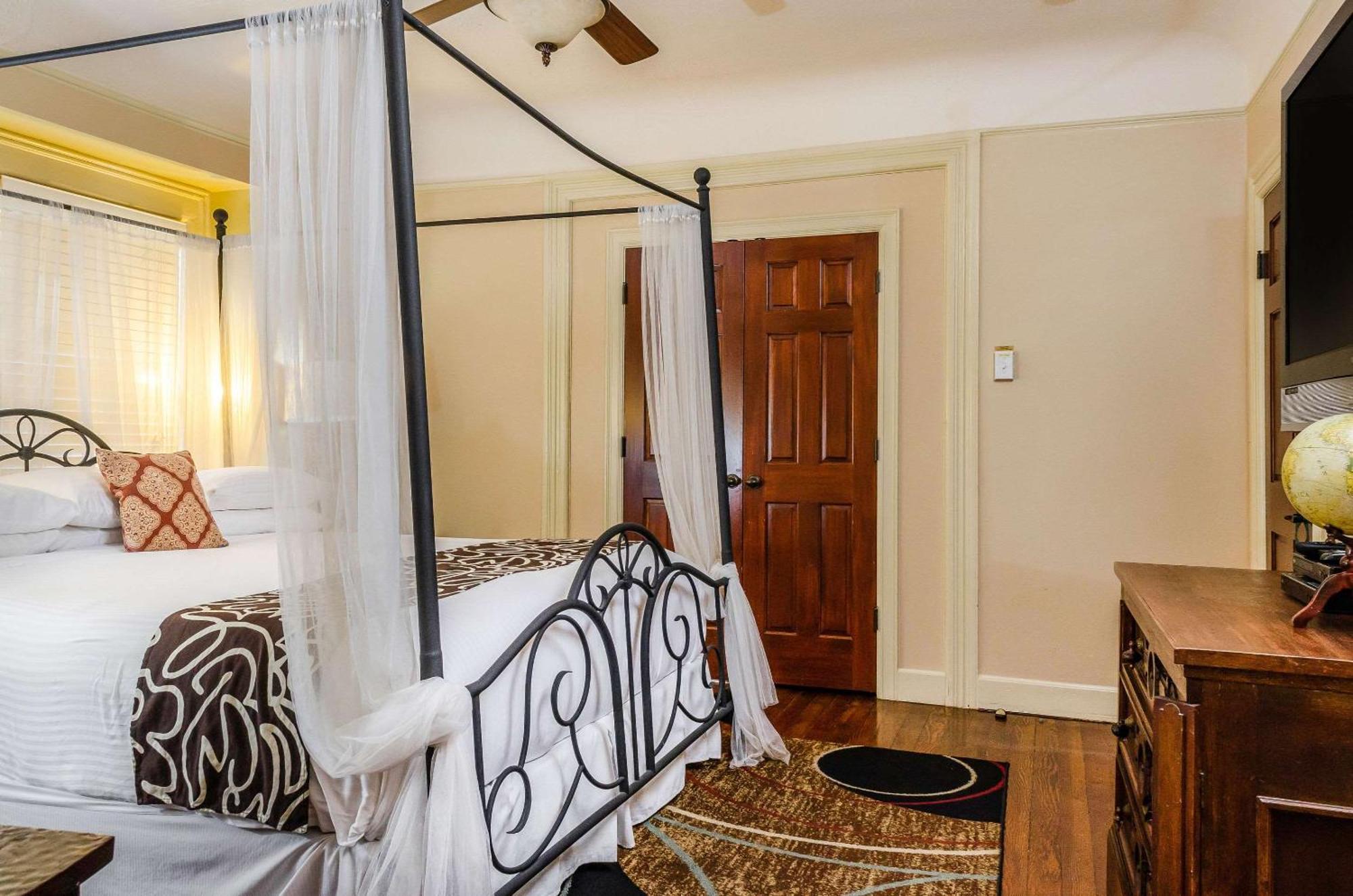 Hotel Napa Valley, Ascend Hotel Collection Экстерьер фото