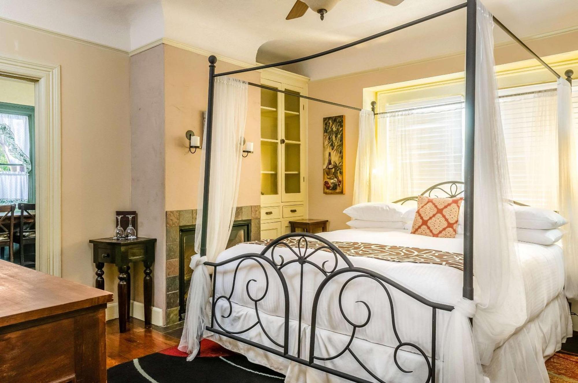 Hotel Napa Valley, Ascend Hotel Collection Экстерьер фото