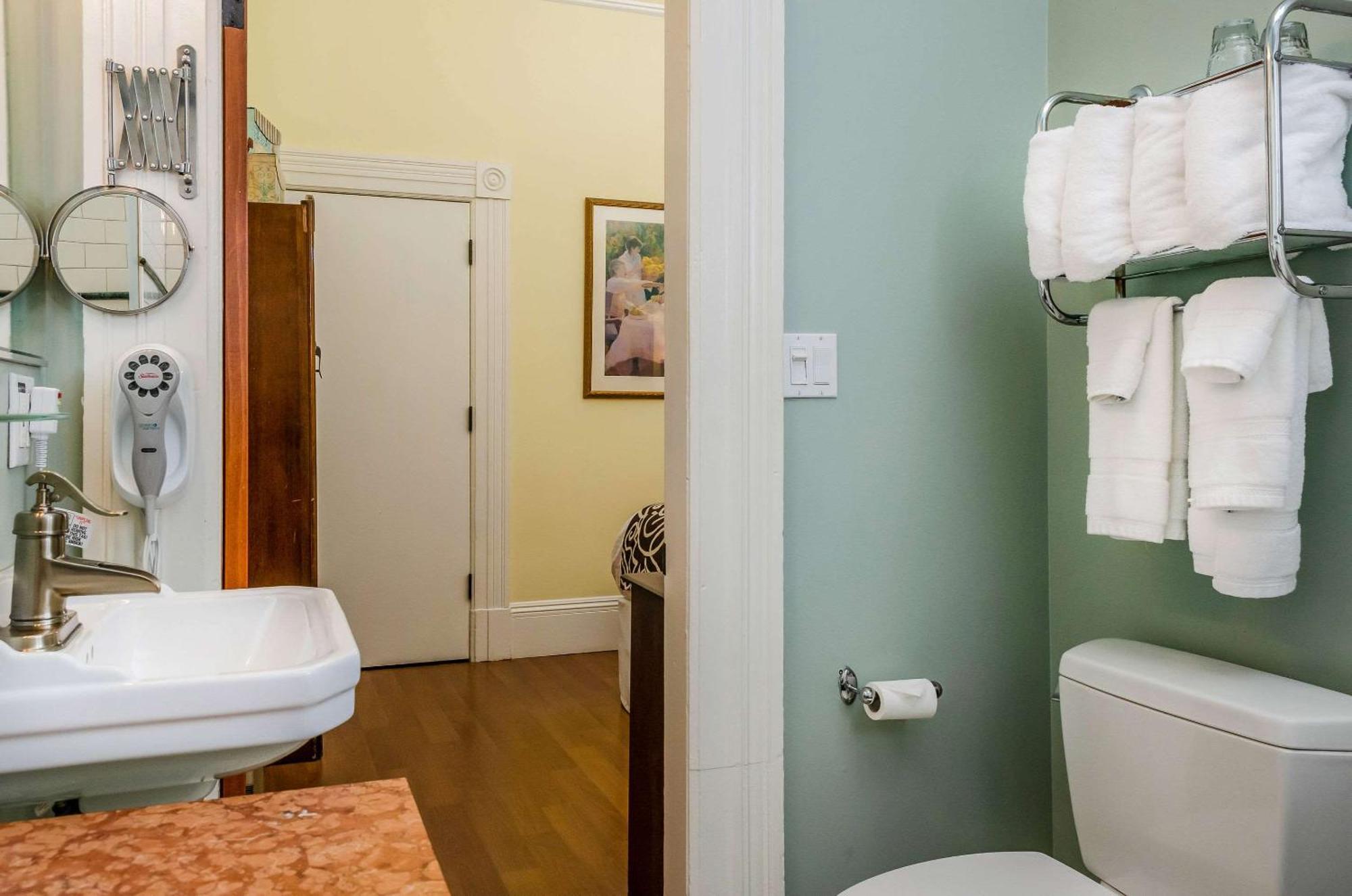 Hotel Napa Valley, Ascend Hotel Collection Экстерьер фото