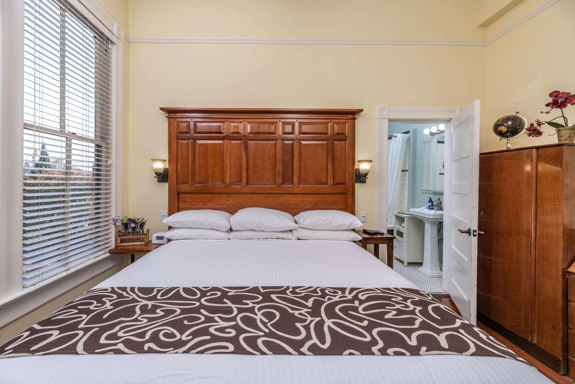 Hotel Napa Valley, Ascend Hotel Collection Экстерьер фото