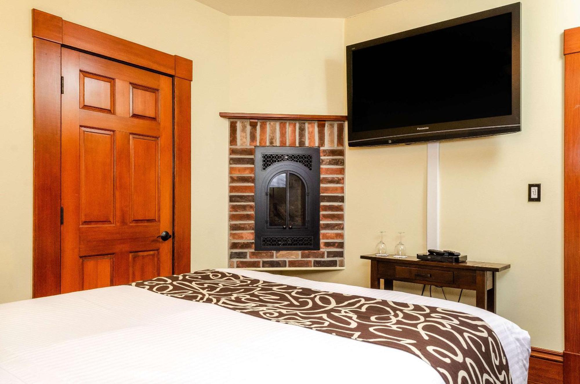 Hotel Napa Valley, Ascend Hotel Collection Экстерьер фото