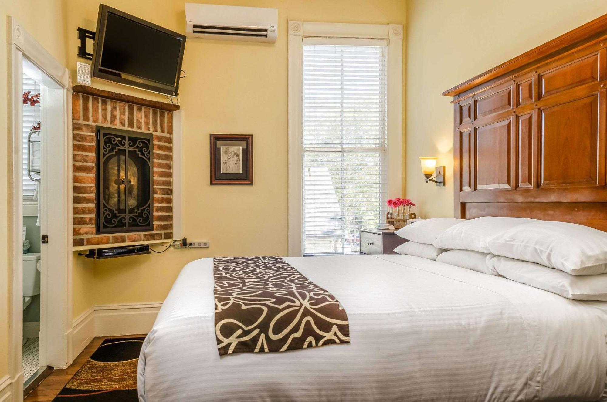 Hotel Napa Valley, Ascend Hotel Collection Экстерьер фото